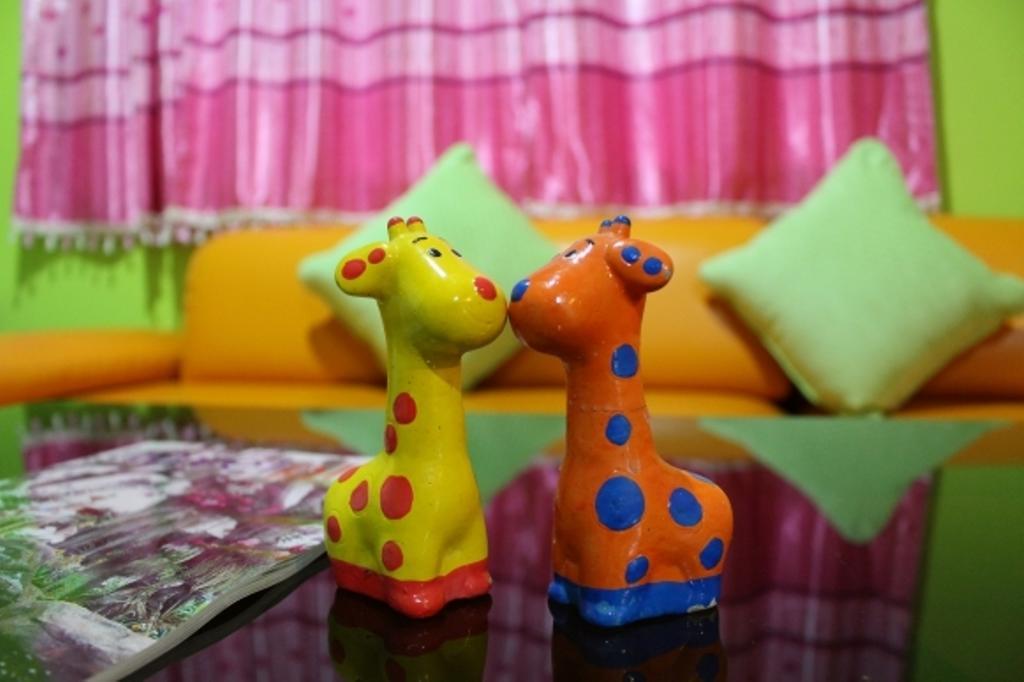 Kanghan Rak Theme Houses Pakchong Bilik gambar